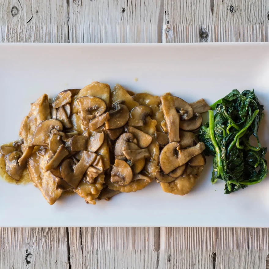 Scaloppine di seitan fatto da noi con funghi del sottobosco - cinquesapori Bologna