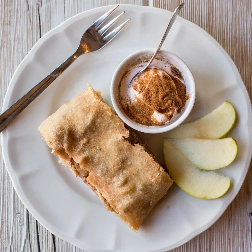 Strudel di mele - cinquesapori Bologna